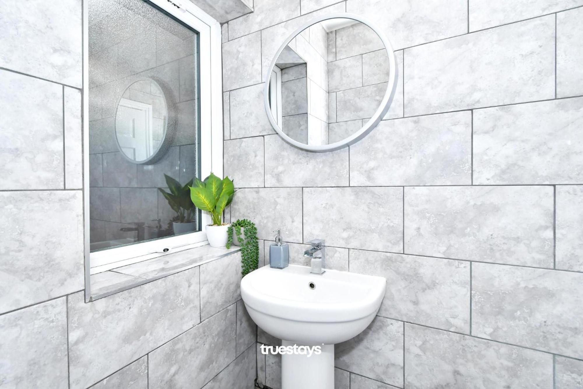 Gilman House By Truestays - 4 Bedroom House In Stoke-On-Trent Etruria Eksteriør billede