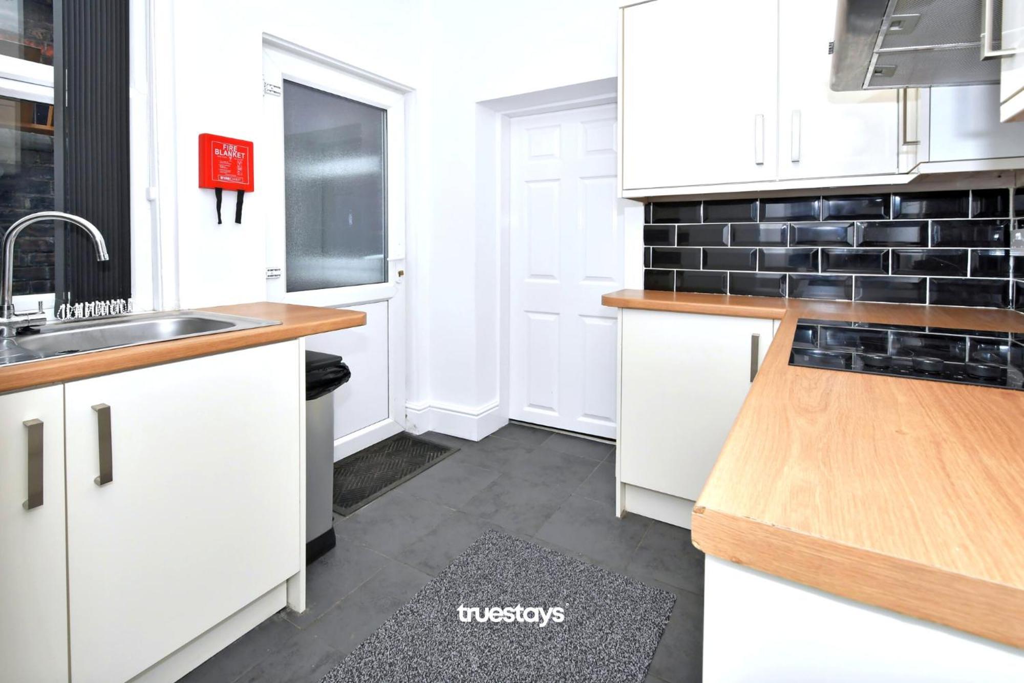 Gilman House By Truestays - 4 Bedroom House In Stoke-On-Trent Etruria Eksteriør billede